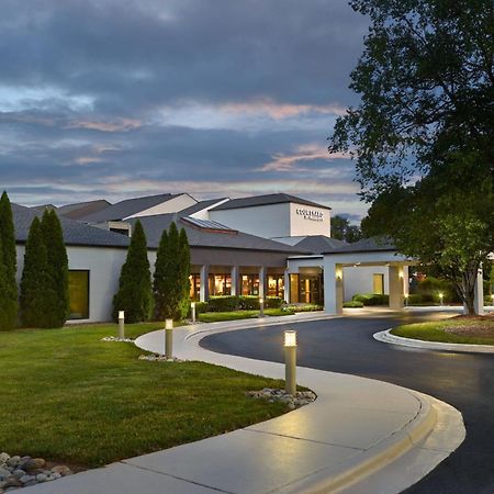 Hotel Courtyard Charlotte Arrowood Exterior foto